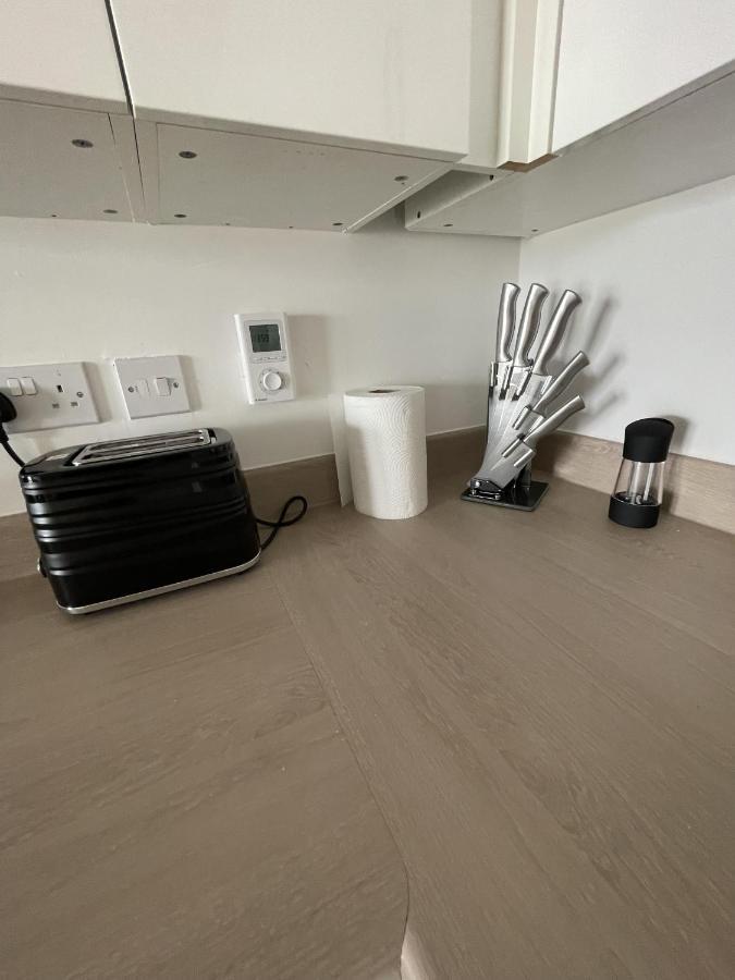 Modern 2-Bed Apartment In The Heart Of Salford Quays Eksteriør billede