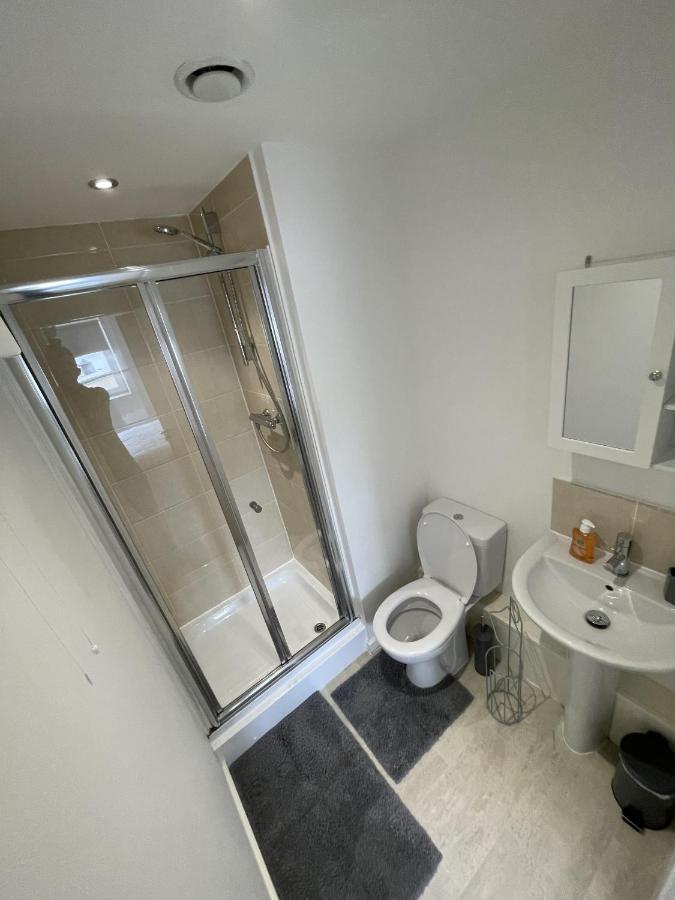 Modern 2-Bed Apartment In The Heart Of Salford Quays Eksteriør billede